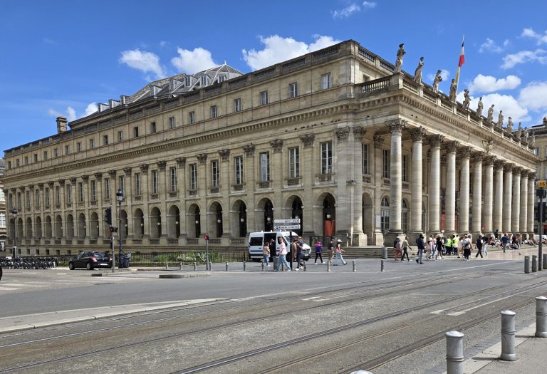 OPERA HOUSE